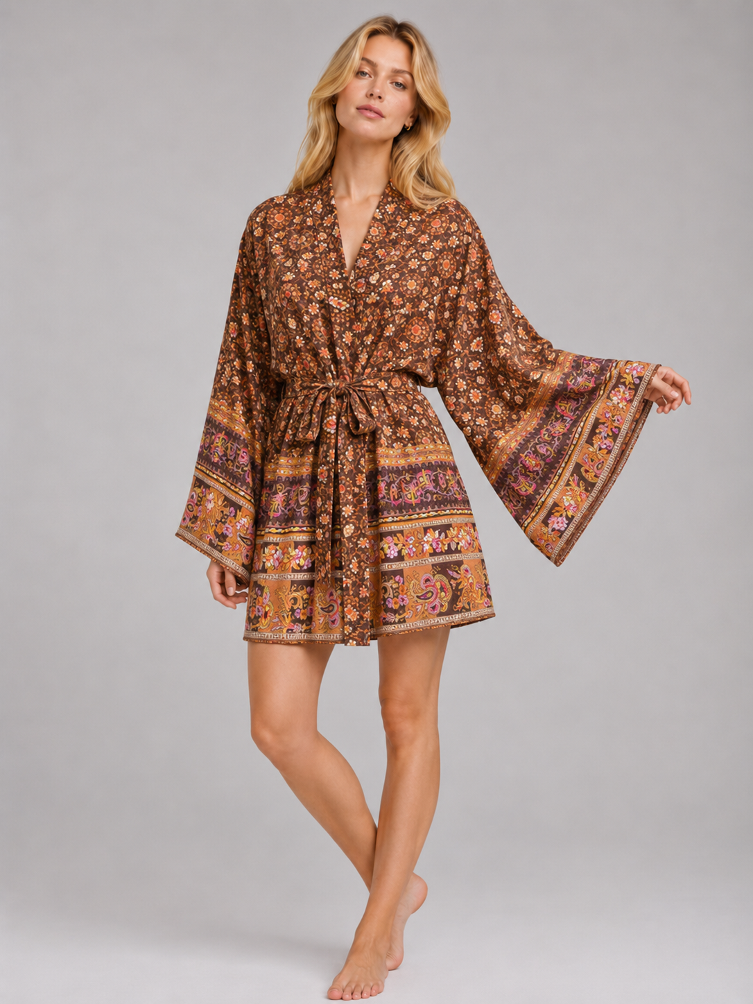 Kimono court à motif oriental brun