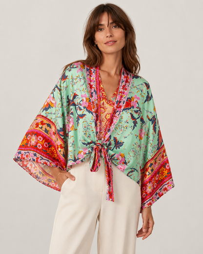 Kimono court cache-cœur vert à motif fleuri