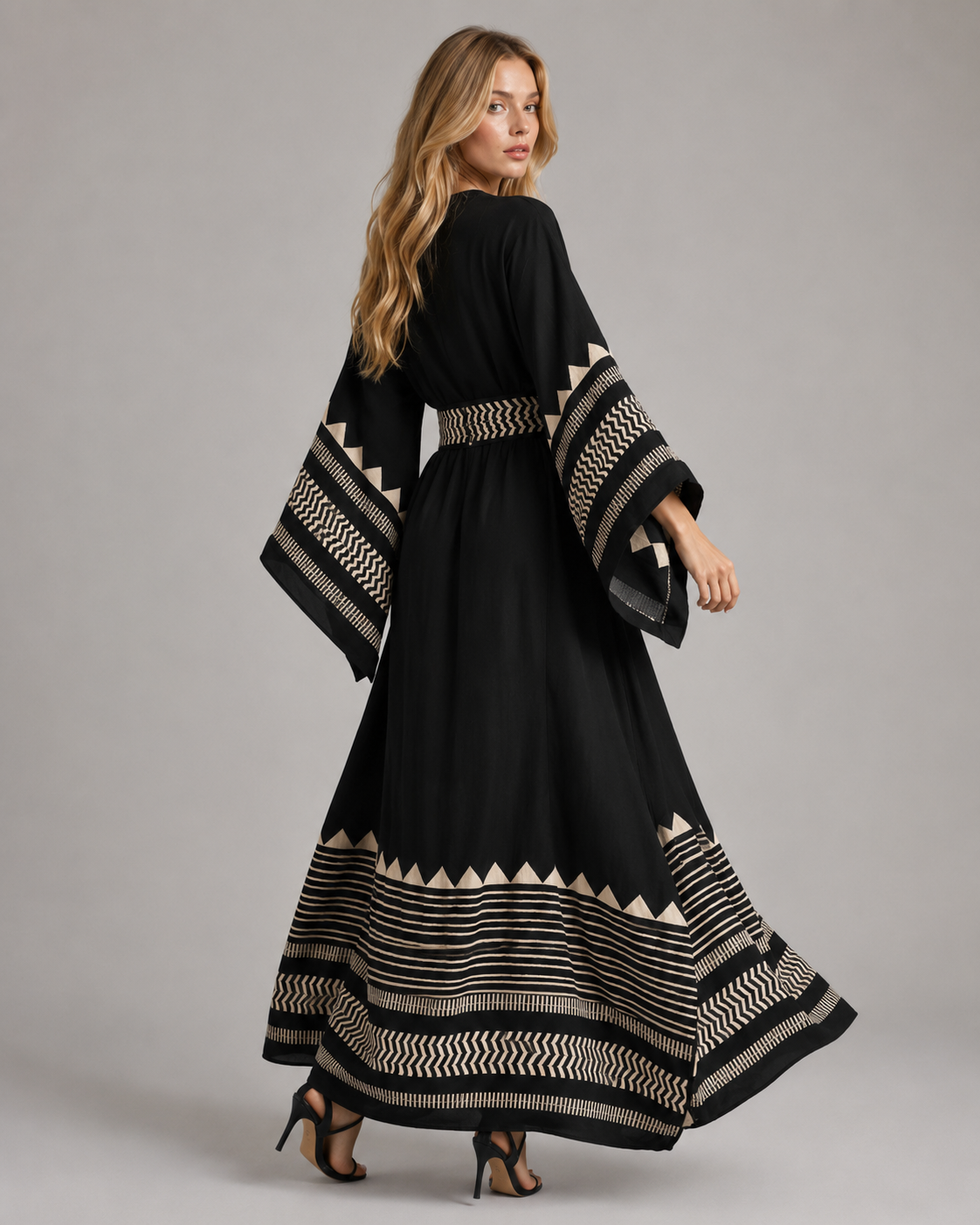 Kimono long noir à motif géométriques