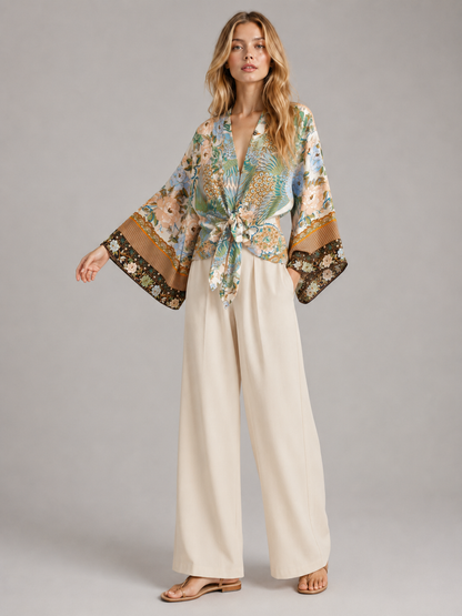 Kimono court cache-cœur à motif paon & pivoine