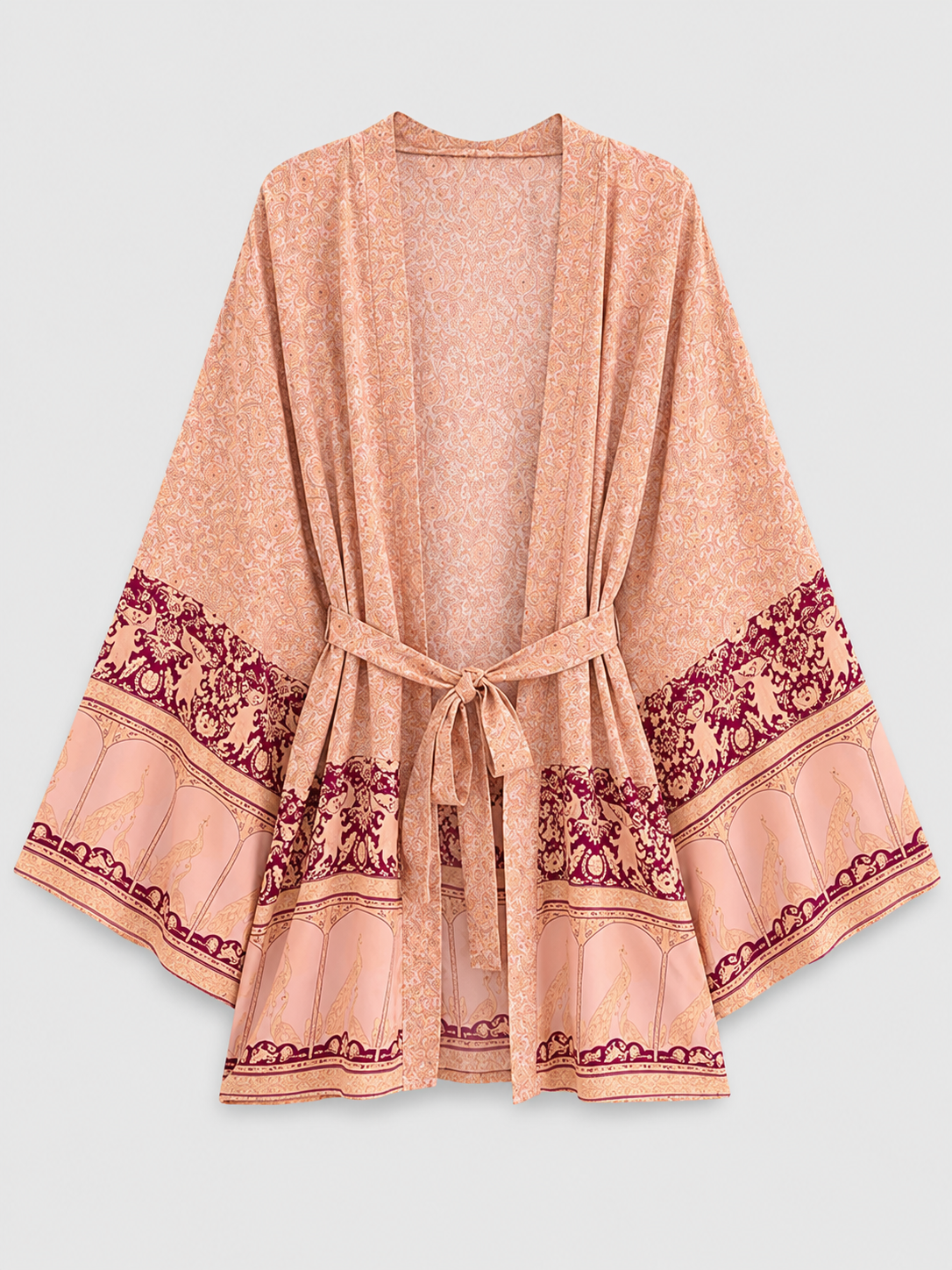 Kimono court pêche rosée à motifs paon et floraux