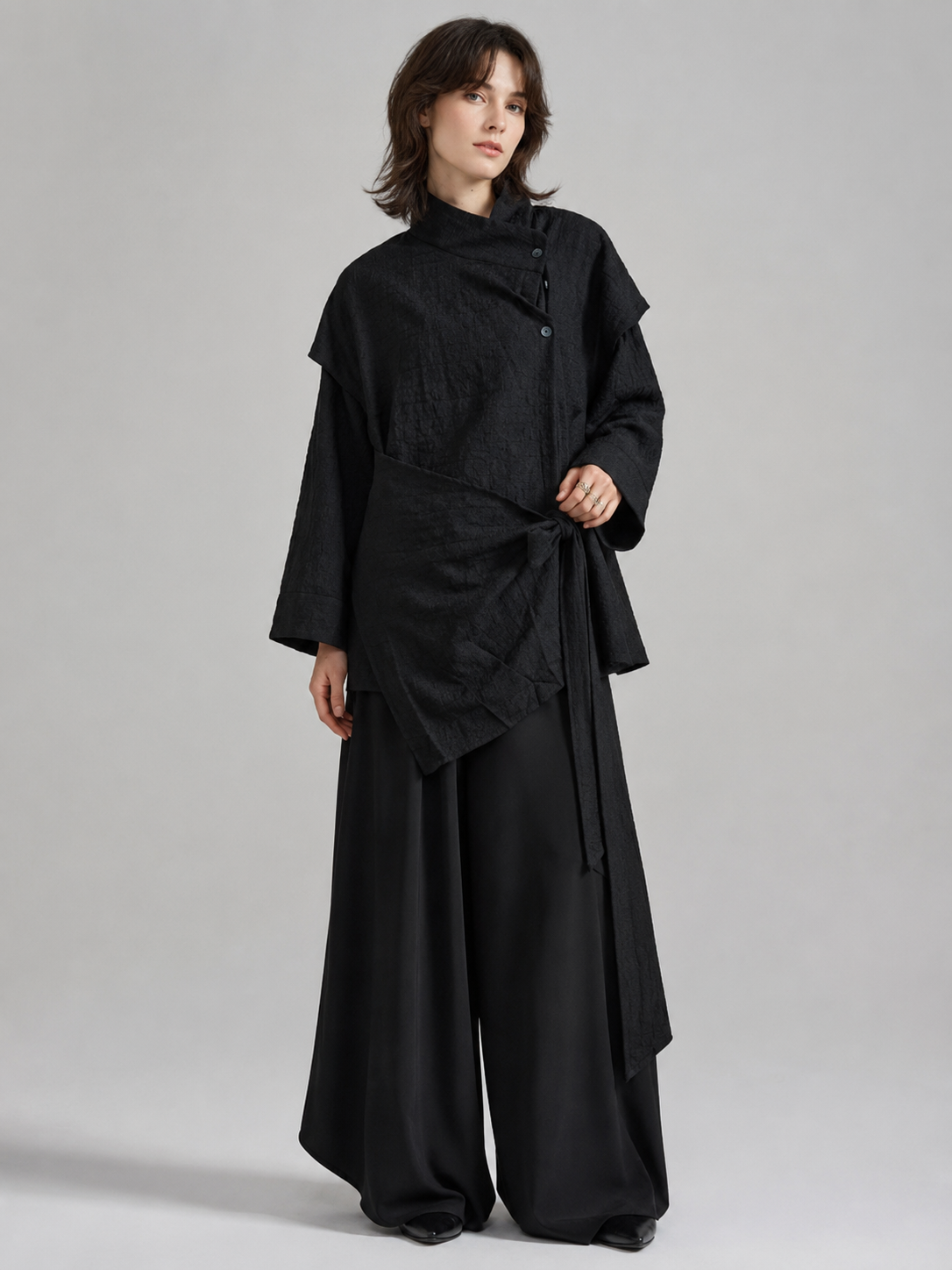 Veste asymétrique – unisexe et intemporelle