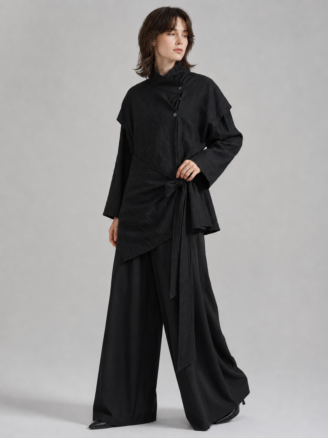 Veste asymétrique – unisexe et intemporelle