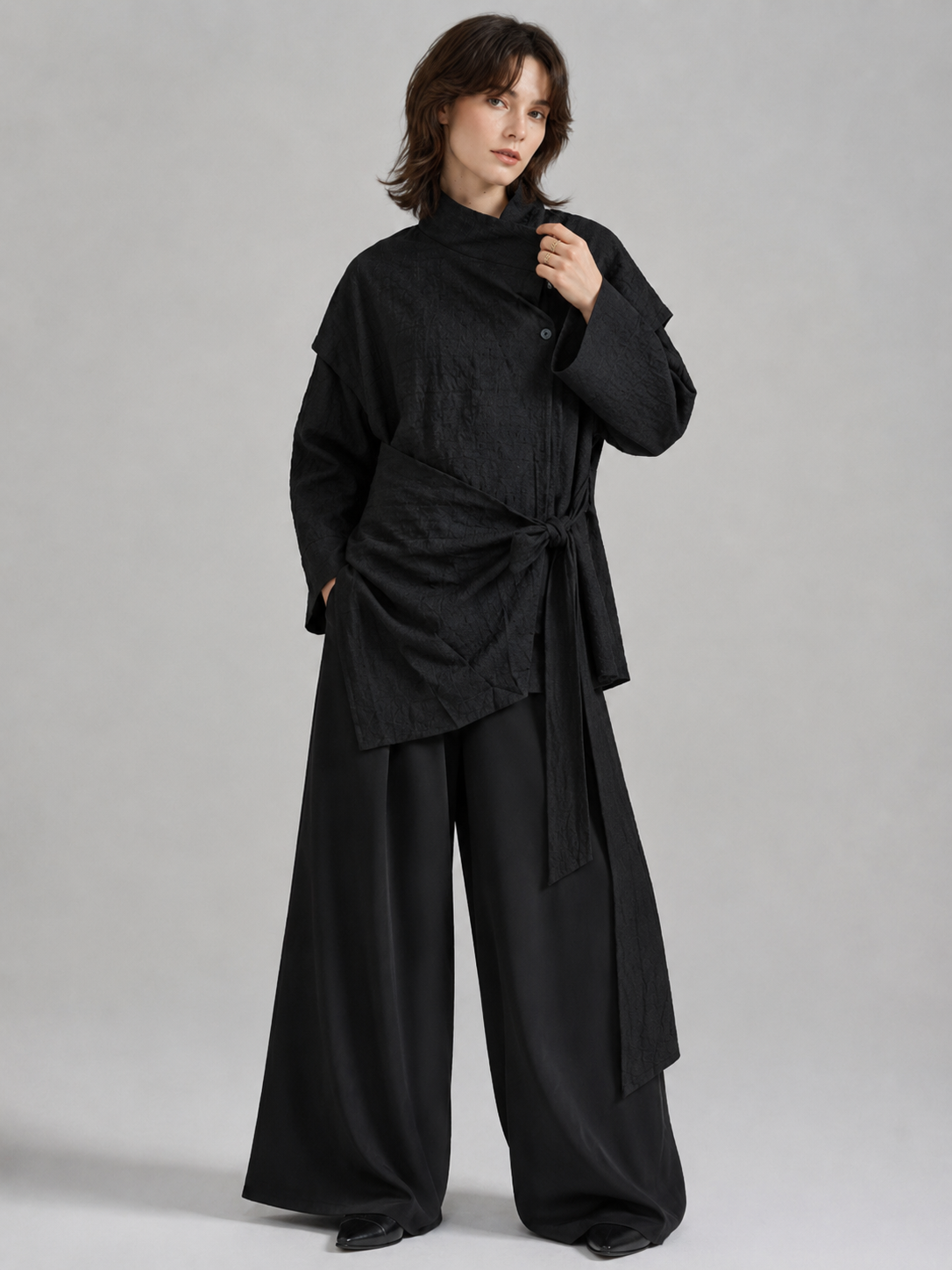 Veste asymétrique – unisexe et intemporelle