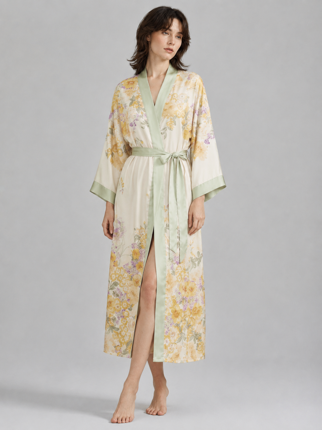 Robe kimono longue femme — fleurs jaunes et satin vert amande