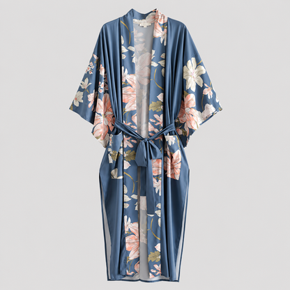 Kimono long bleu pâle à motifs fleuris