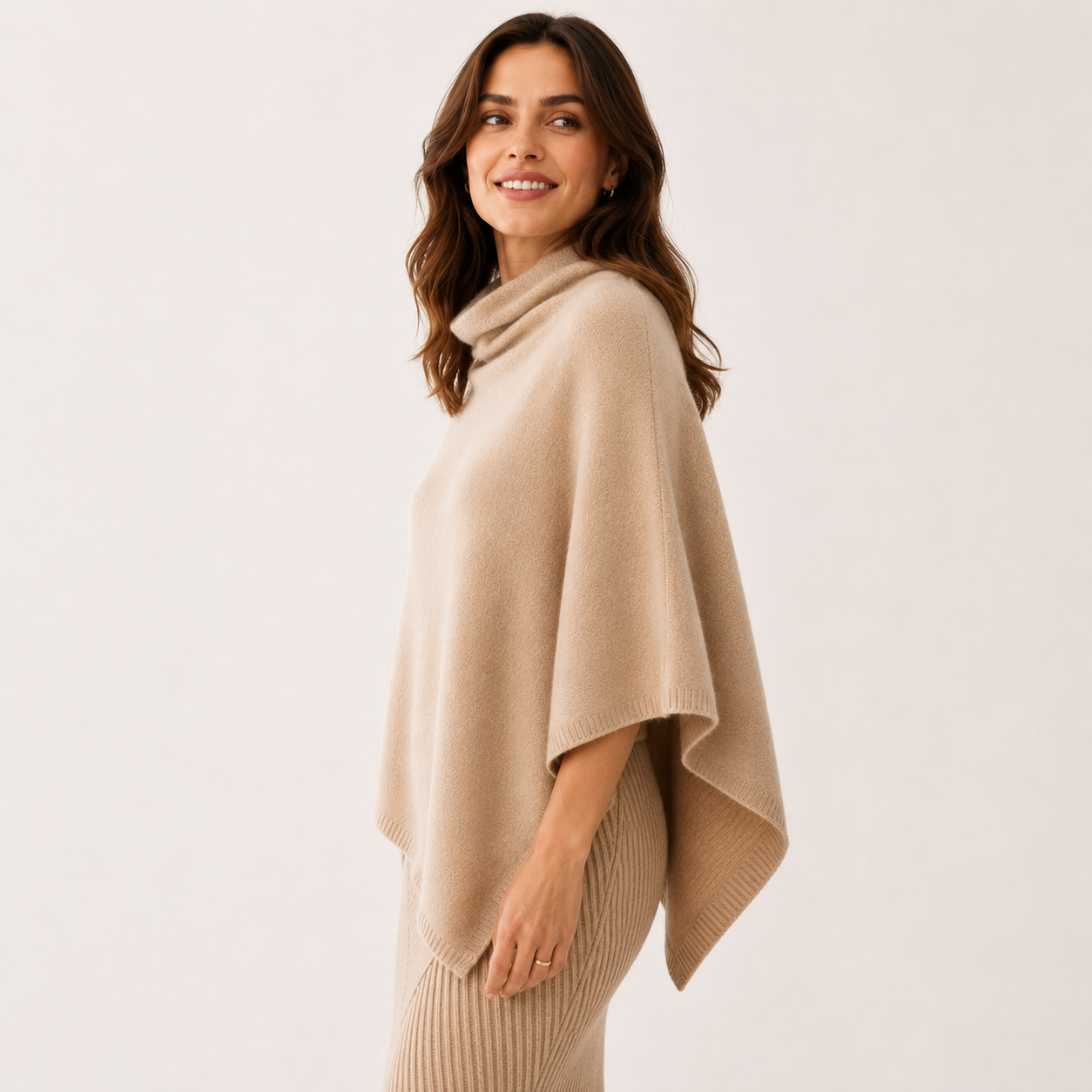 Pull Poncho Col Roulé Femme