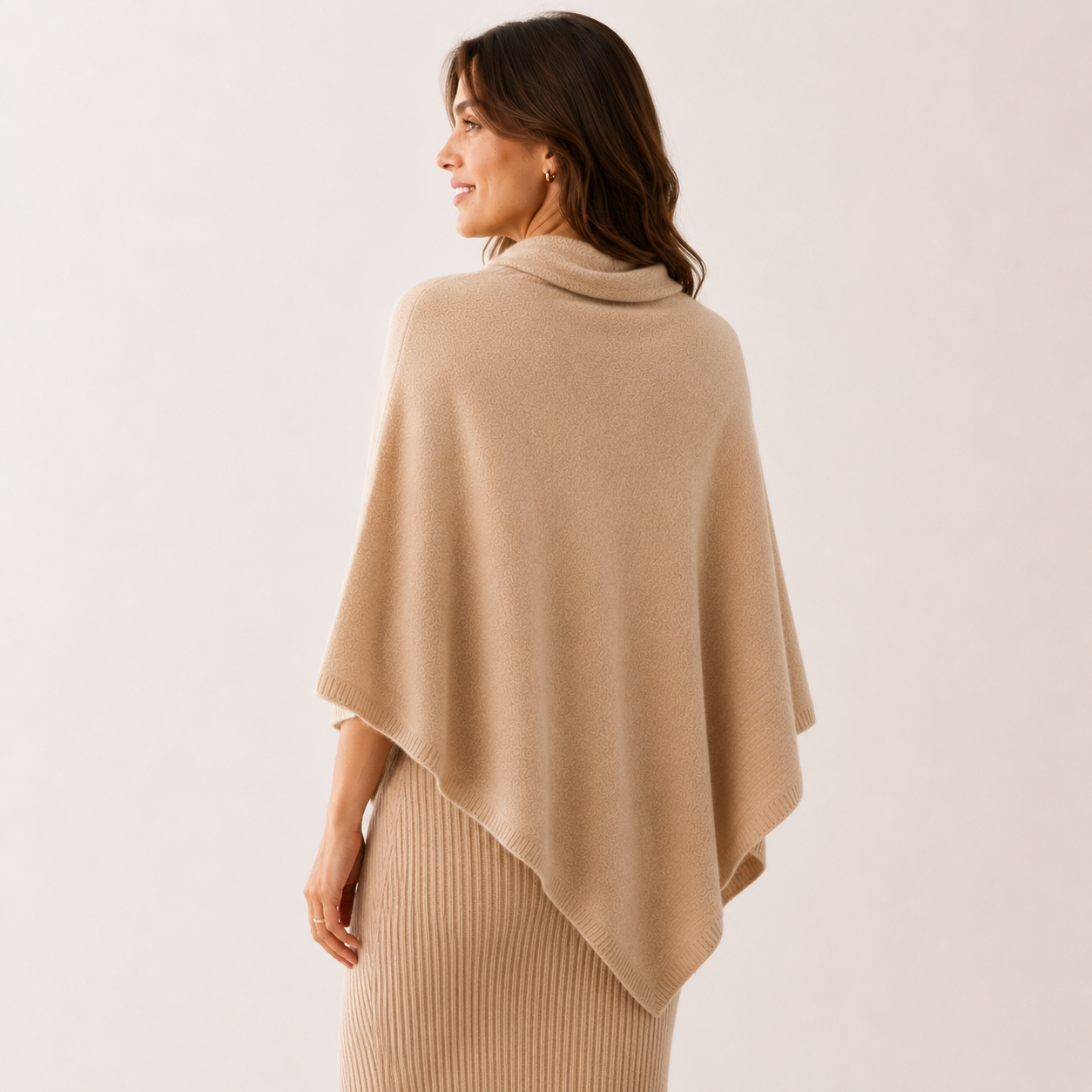 Pull Poncho Col Roulé Femme