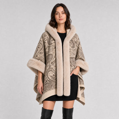 Manteau Poncho à Capuche Motif Paisley Effet Fourrure beige, vue de face
