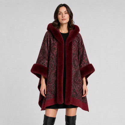 Manteau Poncho à Capuche Motif Paisley Effet Fourrure bordeaux, vue de face