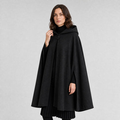 Poncho Cape à Capuche Femme noir, vue de trois quarts