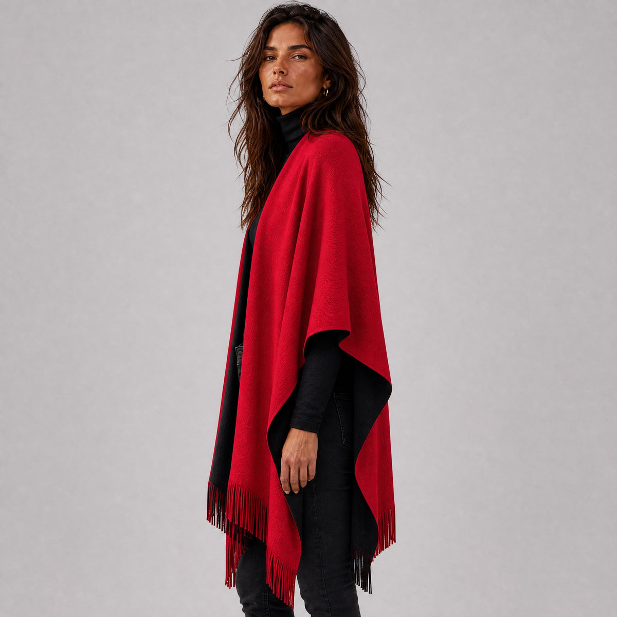 Poncho Cape à Franges Femme rouge, vue de profil