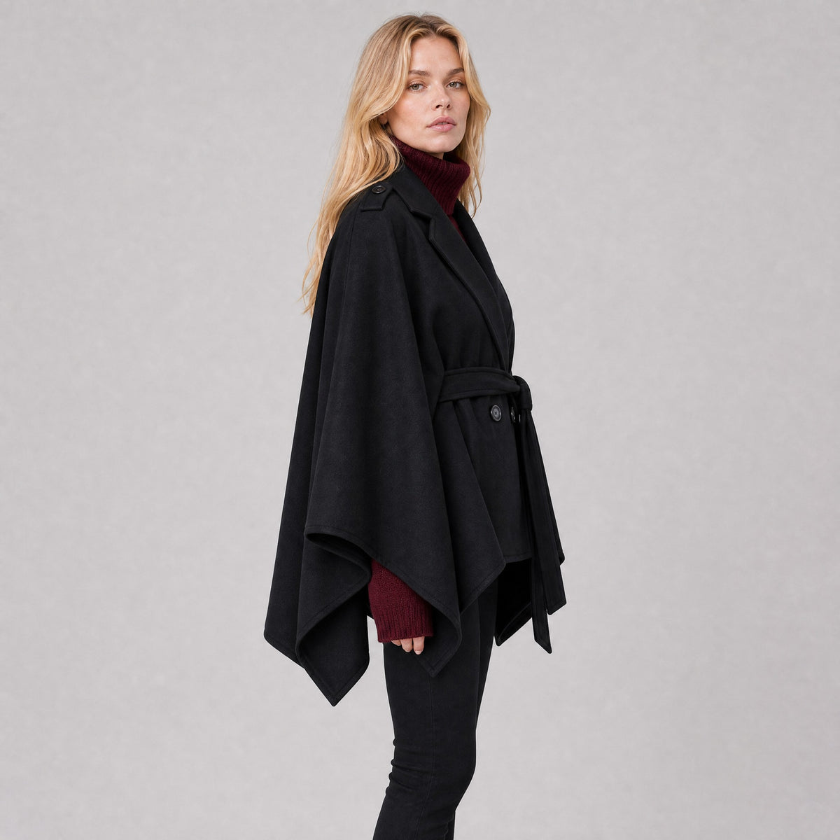 Poncho Cape Ceinturée à Double Boutonnage Femme noir, vue de profil