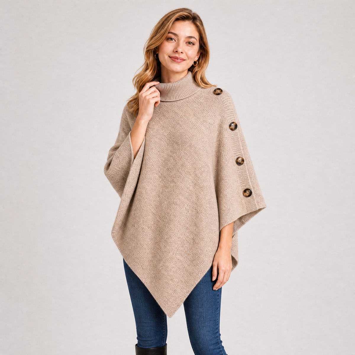 Poncho Col Roulé Boutonné Femme beige, vue de trois quarts