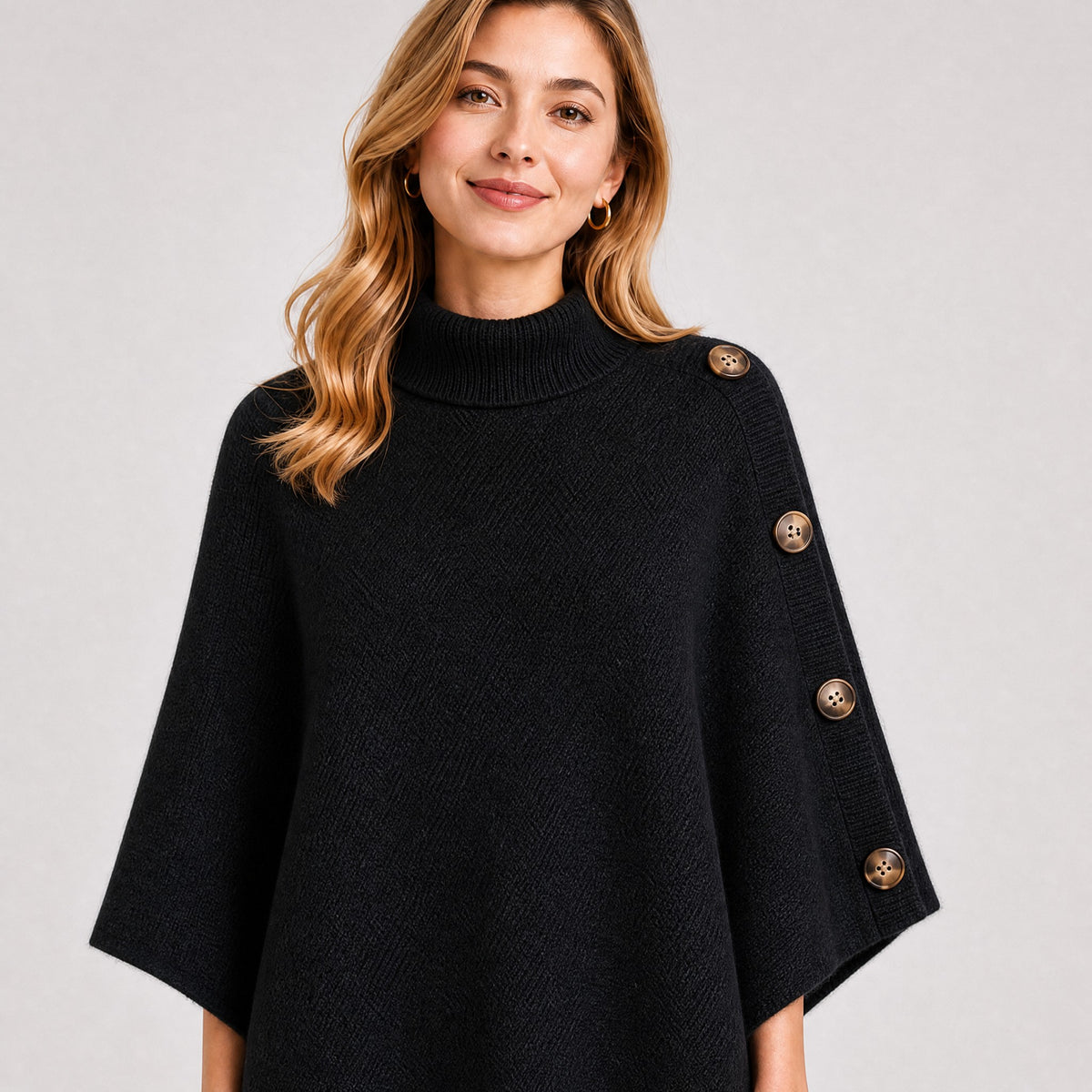 Poncho Col Roulé Boutonné Femme noir, détail de la matière