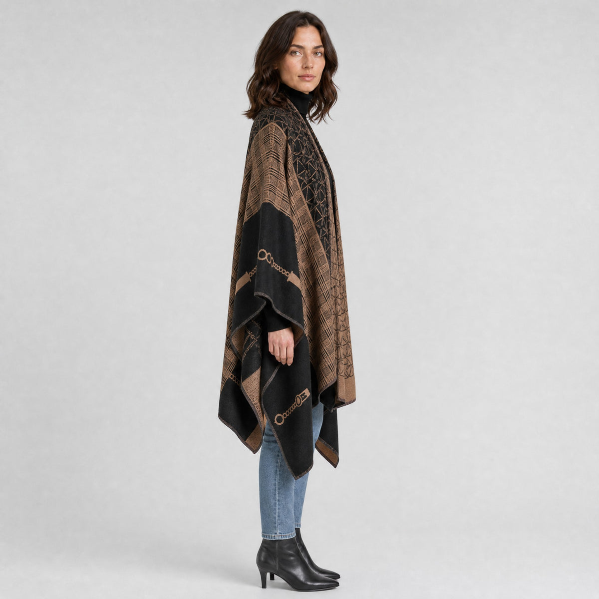 Poncho Écharpe Effet Cachemire à Motifs marron, vue de profil