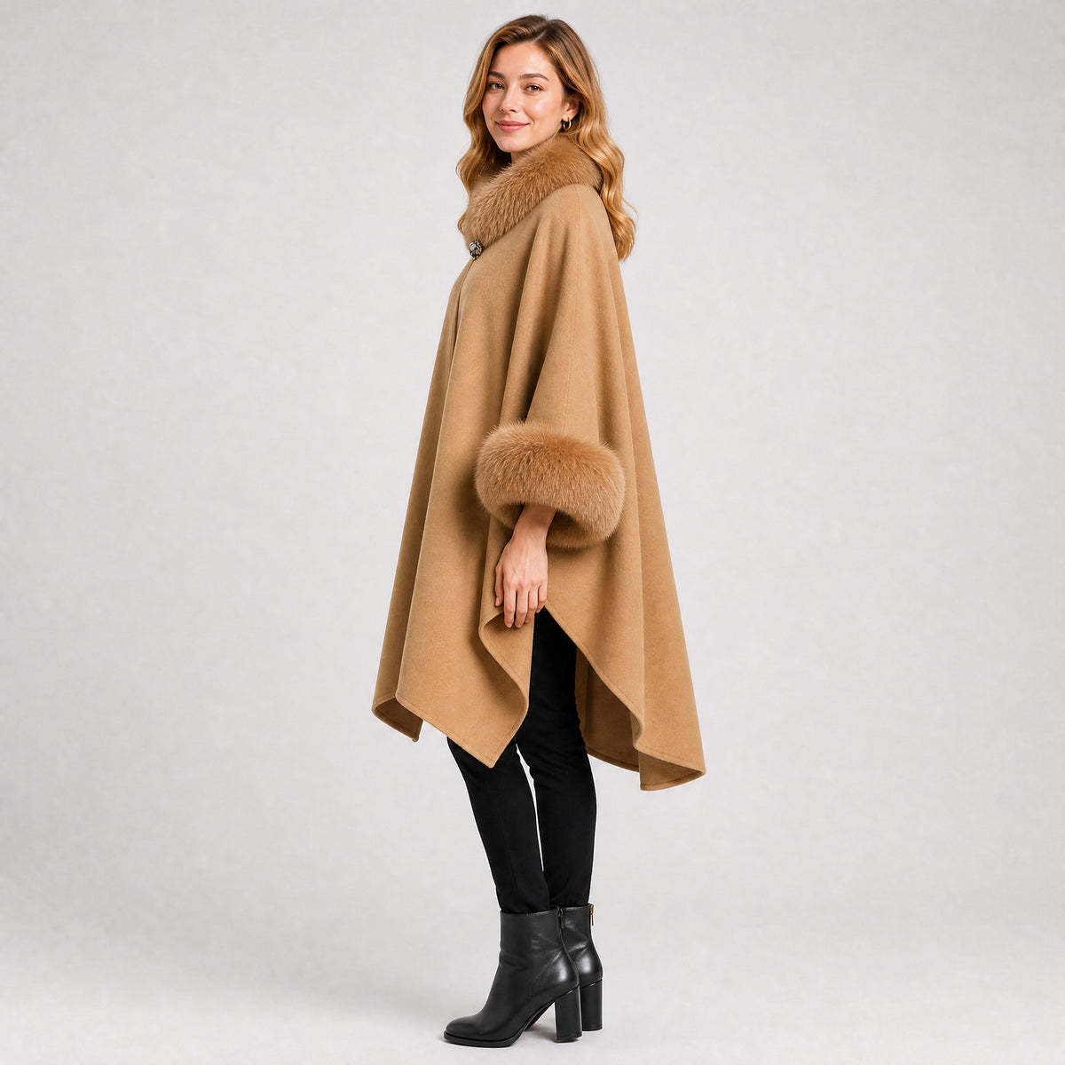 Poncho Oversize Col Effet Fourrure Femme camel, vue de profil